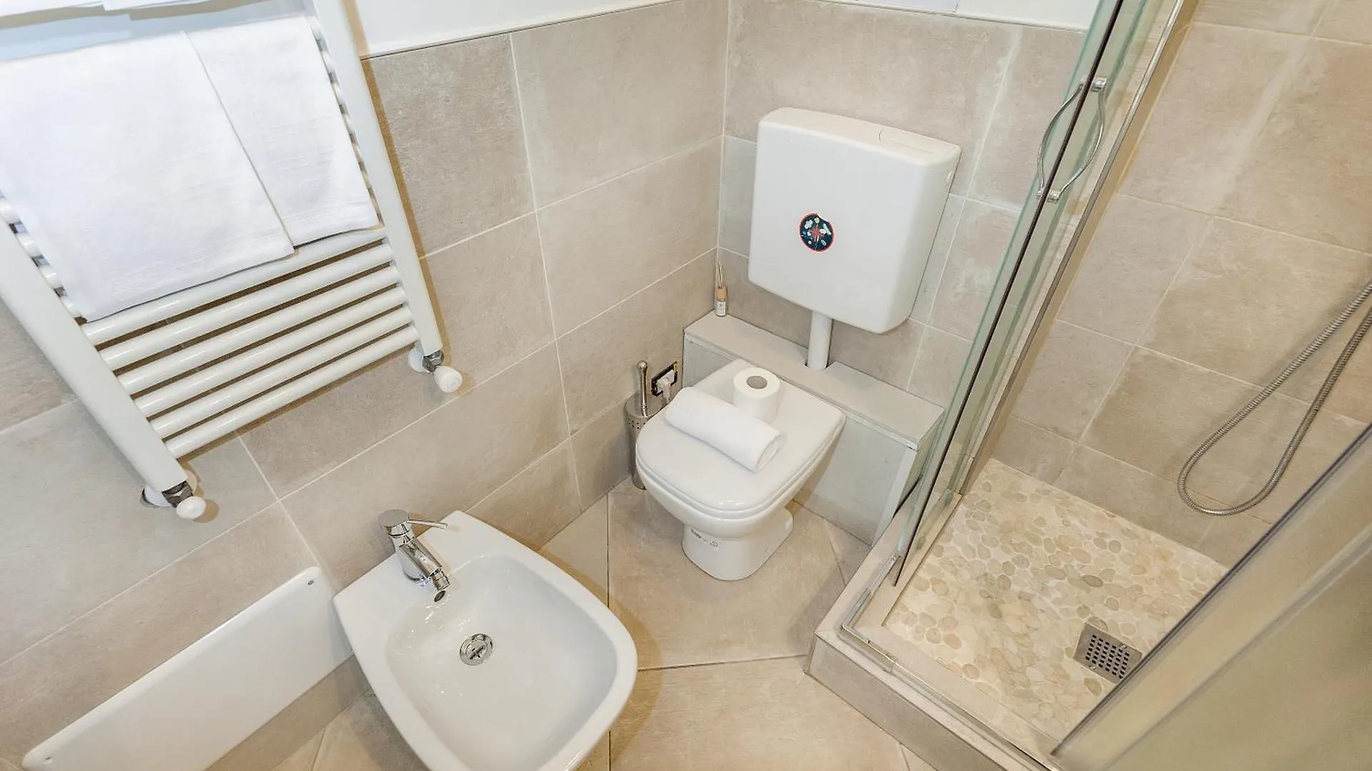 La Camera Bologna-Stazione Affittaly Rooms Bologna