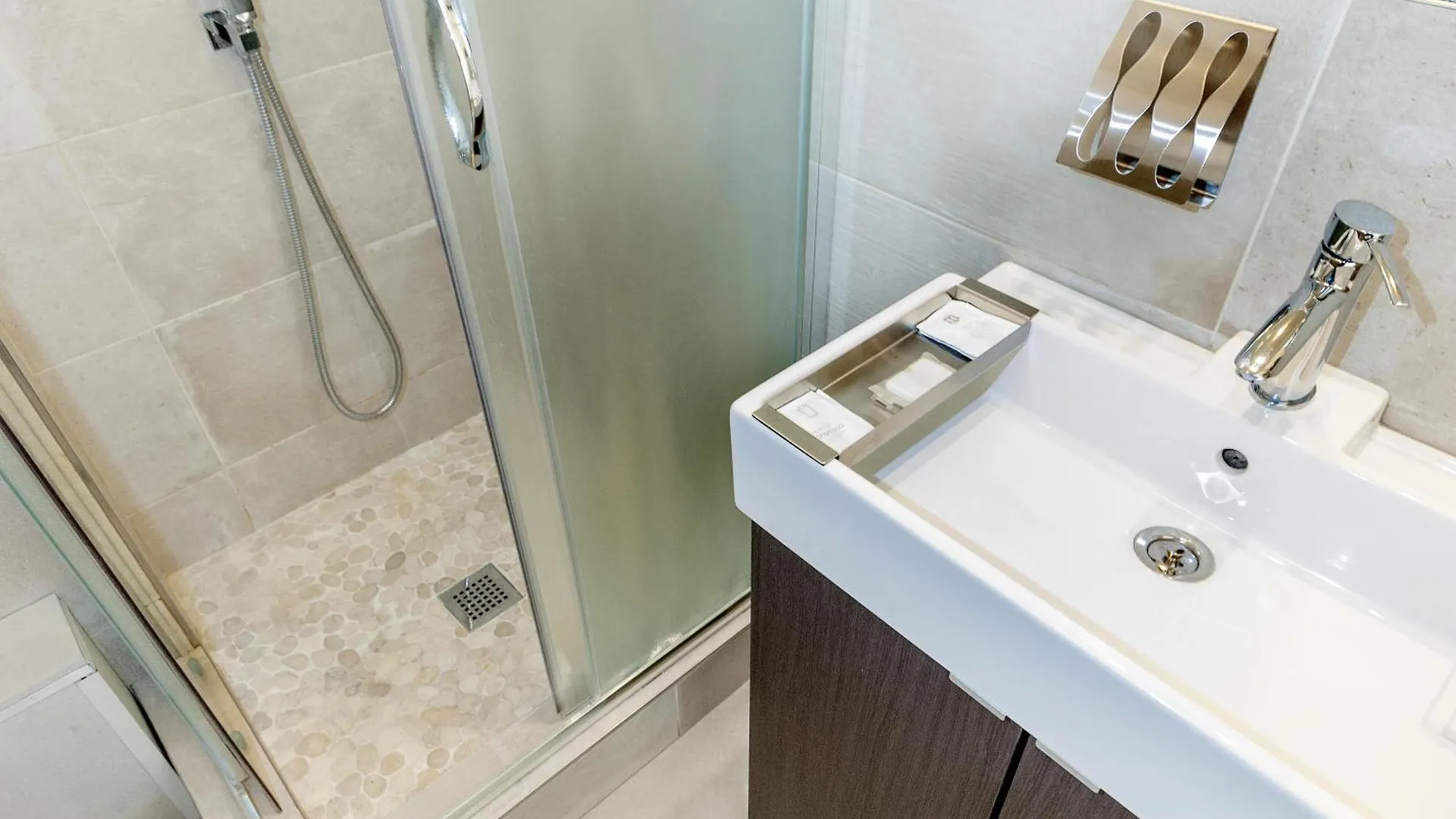 Appartamento La Camera Bologna-Stazione Affittaly Rooms