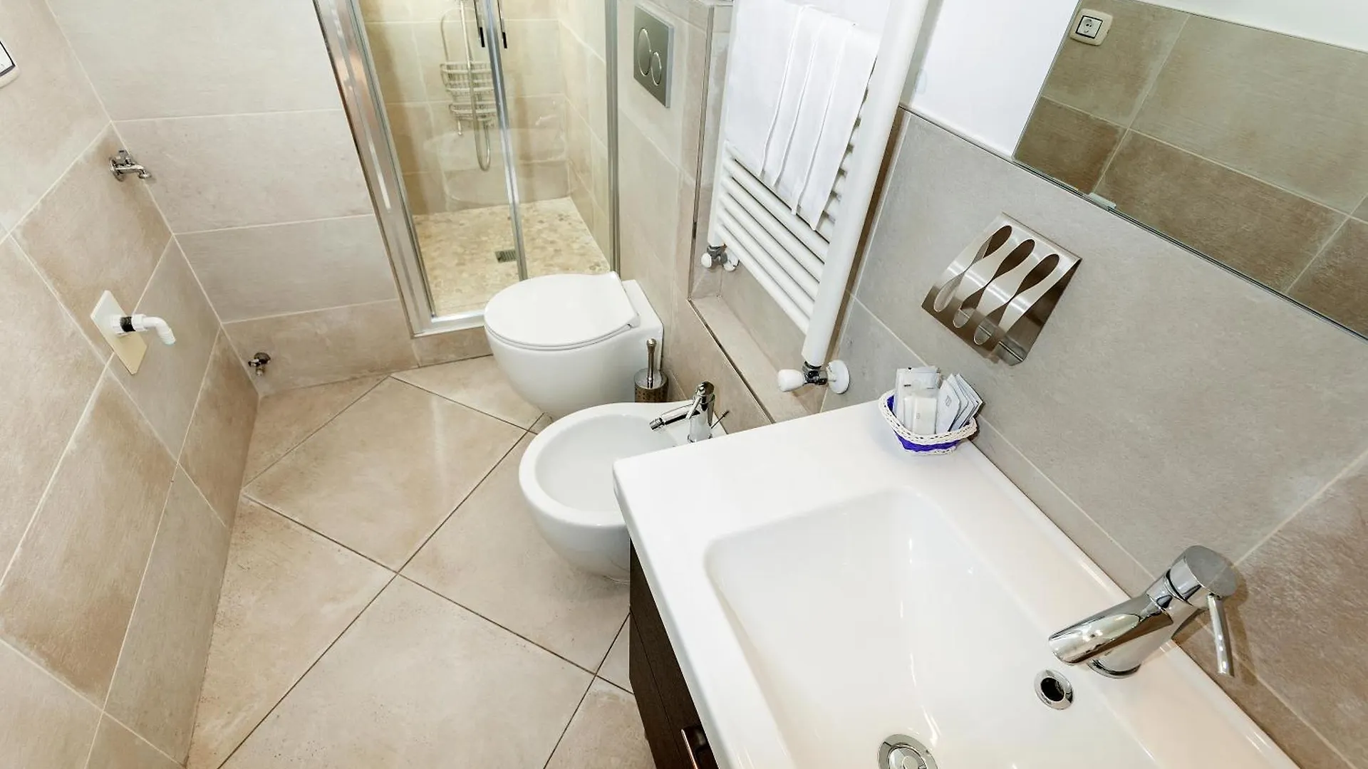 Appartement La Camera Bologna-Stazione Affittaly Rooms