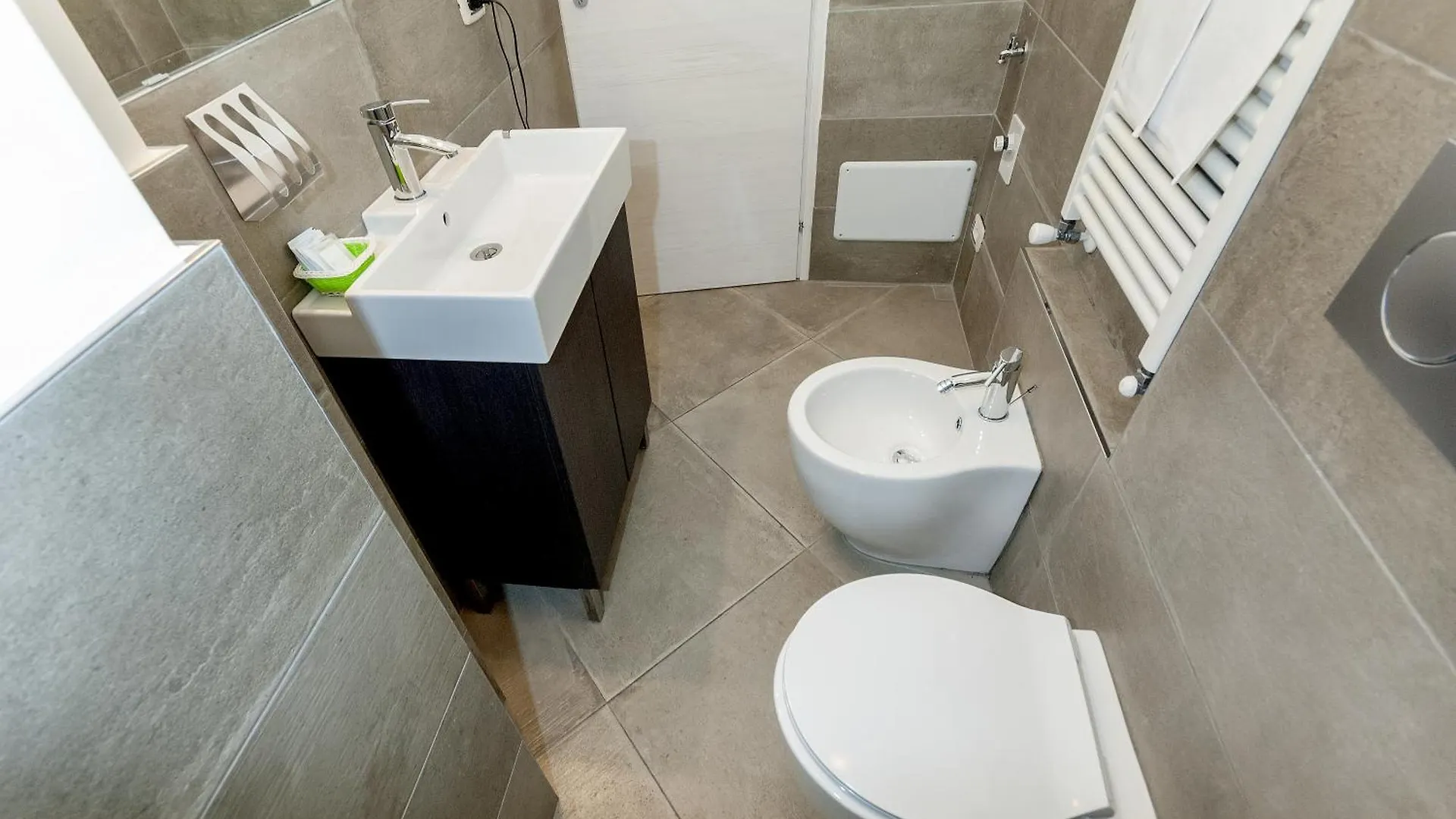 La Camera Bologna-Stazione Affittaly Rooms 0*, Bologne
