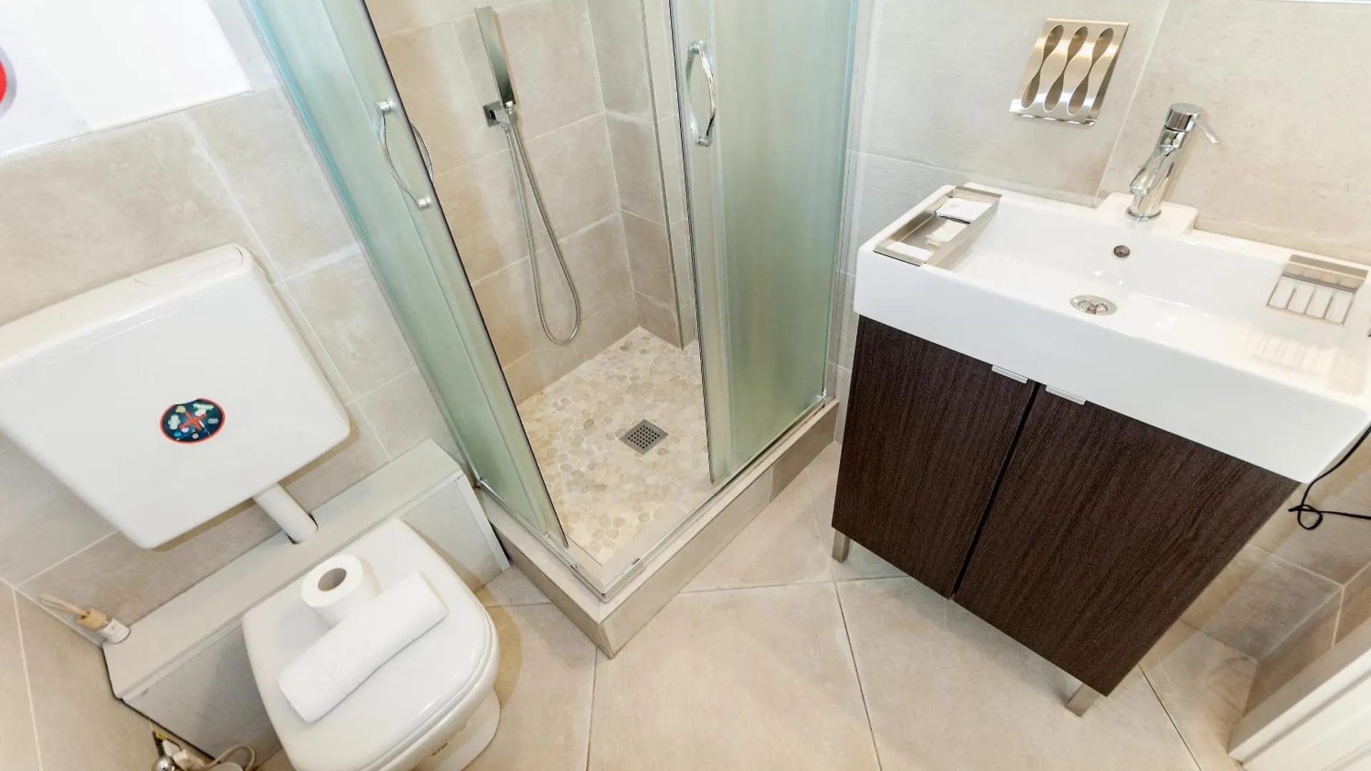 La Camera Bologna-Stazione Affittaly Rooms 0*, Bologne